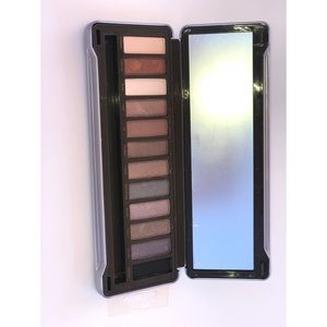 Eyeshadow palette